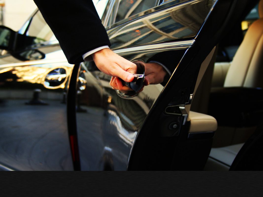 ليموزين مطار برج العرب من أتومبيل ليموزين: الرفاهية بمعنى مختلف